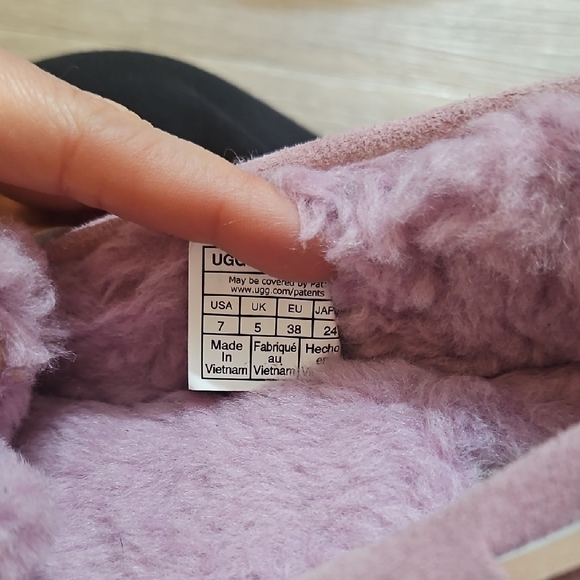 UGG Pink Suede Dakota Slippers Size 7 - Picture 12 of 12